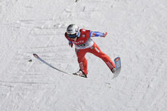 Anders Fannemel vylepšil v závodu Světového poháru v letech na lyžích světový rekord na 251,5 metru.