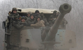 Ukrajinští vojáci v blízkosti města Debalceve.