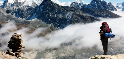 Horolezce čeká náročnější, ale bezpečnější cesta na Mount Everest (ilustrační foto).