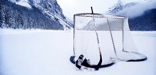 Hokejisté v kanadské Albertě odehráli zápas dlouhý neuvěřitelných 250 hodin.