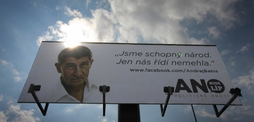 Ministr financí a předseda hnutí ANO Andrej Babiš na billboardu. 