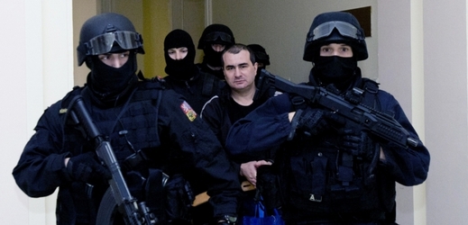 Fotka od soudu z 22. ledna, kdy se rozhodovalo o propuštění Jevgenije Dogajeva o propuštění z vazby.