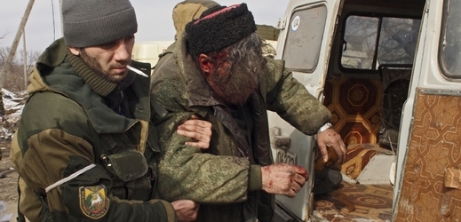 Kozák zraněný minou u Debalceva.