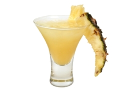 Z ananasu připravíme řadu chutných drinků.