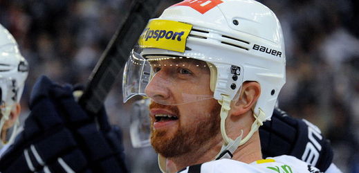 Hokejový útočník Libor Pivko se po letním návratu do Pardubic poprvé v sezoně představil v extraligovém utkání.