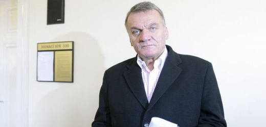 Bývalý pražský primátor Bohuslav Svoboda považuje případ kolem smlouvy s advokátem Láskou za politický.