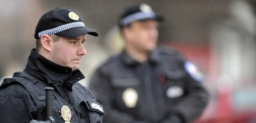 Policie při dnešním zásahu v Uherském Brodě.
