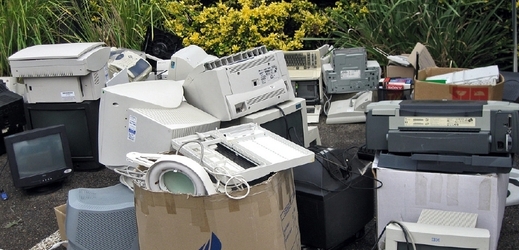 Evropan vyprodukuje ročně průměrně čtyři a půl kila domácího elektro odpadu.