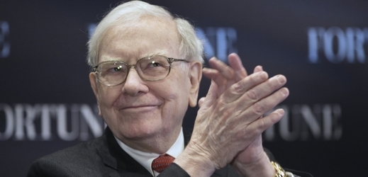 Jen si zatleskej Warrene! Třetí nejbohatší člověk planety Warren Buffett loni rozmnožil svůj majetek o závratných 15 miliard dolarů. 