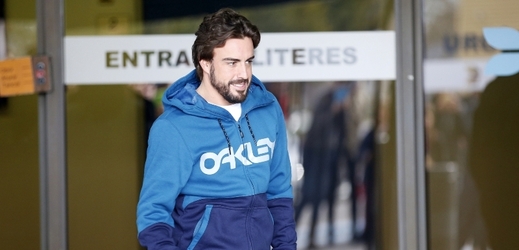 Španělský pilot formule 1 Fernando Alonso se po nedávné nehodě při testování v Barceloně nezúčastní zahajovací Velké ceny Austrálie.