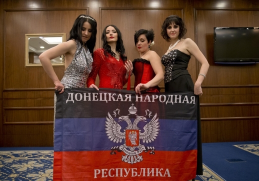 Východoukrajinští separatisté zorganizovali vpředvečer Mezinárodního dne žen pro své spolubojovnice soutěž o královnu krásy.