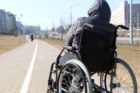 Handicapovaní lidé se muejsí vyrovnat s řadou překážek. Třeba s tím, jak je přijme jejich okolí (ilustrační foto).