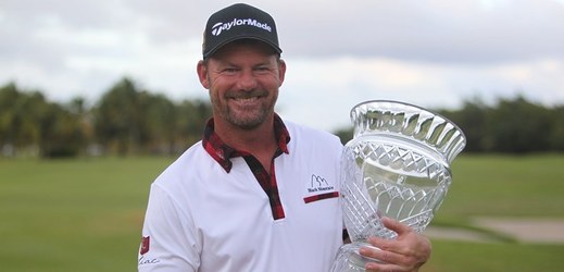 Golfista Alexander Čejka se ve čtyřiačtyřiceti letech dočkal prvního titulu na okruhu PGA. 