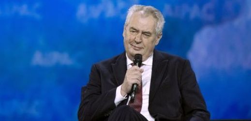 Prezident Miloš Zeman kritizoval Českou televizi, která podle něj neplní veřejnoprávní funkci.