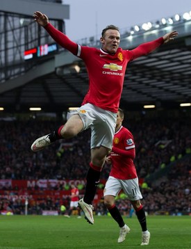 Manchester United táhne kapitán Wayne Rooney.