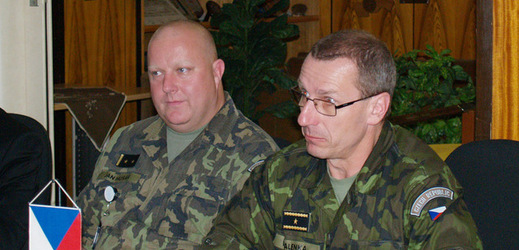 Odvolaný Vladimír Halenka (vpravo).