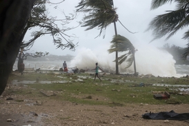 Tropická bouře na Vanuatu.