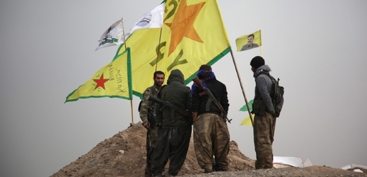 Kurdské bojové jednotky poblíž města Kobani.