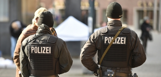 Němečtí policisté v Brémách.