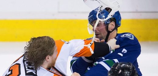 Jakub Voráček, který je pátý v produktivitě soutěže, se podruhé v sezoně a celkově potřetí v kariéře NHL popral.