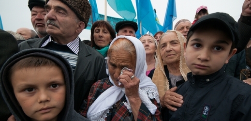 Demonstrace krymských Tatarů na anektovaném poloostrově.