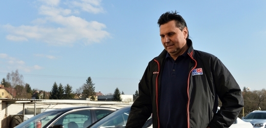 Trenér Vladimír Růžička. 