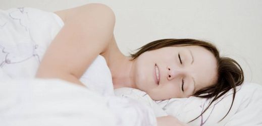 Délka spánku závisí nejen na věku, ale třeba i na pohlaví.