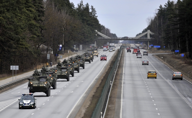 Americký konvoj vyrazil na cestu 21. března. Nyní projíždí Lotyšskem.
