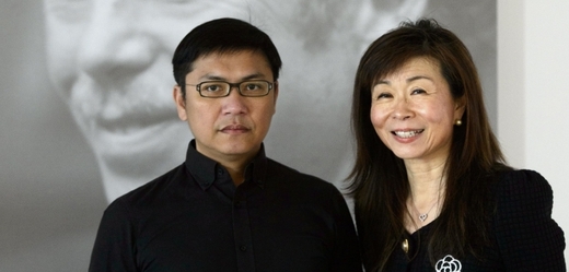 Tchajwanští spisovatelé Pching Lu (vpravo) a Wu Ming-i.