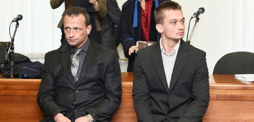 Před soudem stanuli Ladislav Lněnička a jeho syn Štěpán obžalovaní z rozsáhlého prodeje anabolik.