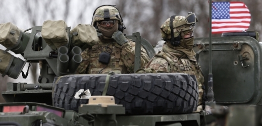 Americký vojenský konvoj míří do Česka.