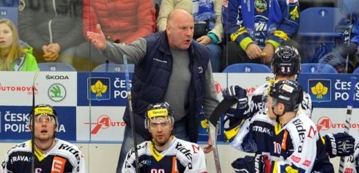 Trenér Ladislav Svozil společně s kolegou Jakubem Petrem zůstávají u Vítkovic.