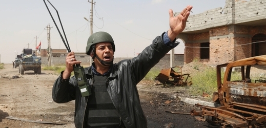 Voják irácké armády při bojích o Tikrít.