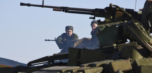 Separatisté a ukrajinská armáda se dohodli na stažení palebné techniky (ilustrační foto).