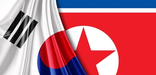 Vlajky Jižní Koreje a KLDR (ilustrační foto).
