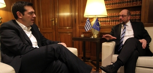 Řecký premiér Alexis Tsipras (vlevo) a předseda EP Martin Schulz.