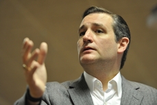 Texaský senátor Ted Cruz, který se příští rok bude také ucházet o post prezidenta.