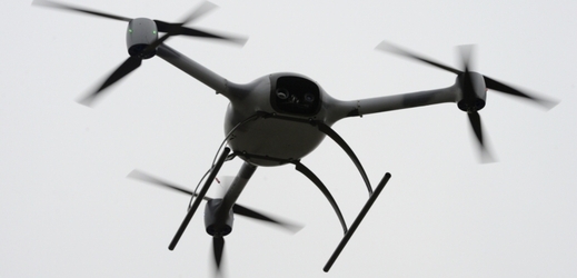 Dron, bezpilotní letoun, který bude v Indii využíván k rozhánění demonstrací (ilustrační foto).