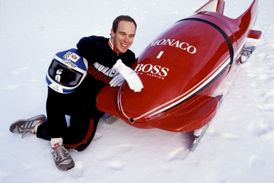 Kníže Albert II. na olympijských hrách v Calgary (1988).