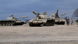 Jemenské tanky u Adenu.