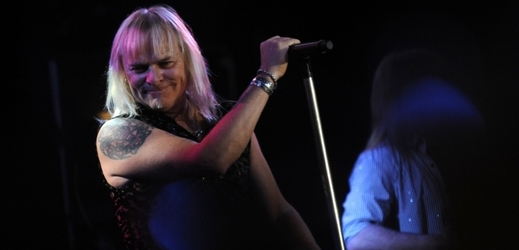 Zpěvák Bernie Shaw vystoupil se skupinou Uriah Heep v Praze v roce 2009.