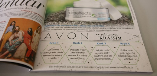Kampaň kosmetiky Avon.