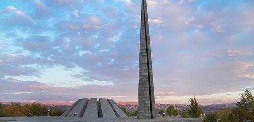 Pomník genocidy v Jerevanu, Arménie.