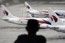 Letadla Malaysia Airline na letišti v Kuala Lumpur.