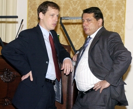 Stanislav Gross (vpravo) s Jiřím Paroubkem.