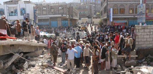 Jemenské město Dhamar bylo zdemolováno během spojeneckých náletů.