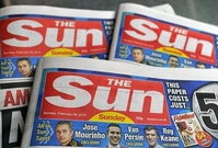 Soud osvobodil čtyři novináře z deníku The Sun.