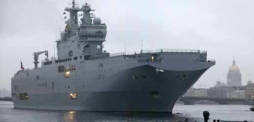 Francouzská loď Mistral, Petrohrad.