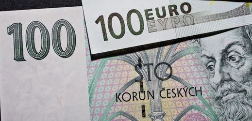Podle guvernéra ČNB Miroslava Singera by měla koruna před přijetím eura posílit (ilustrační foto).
