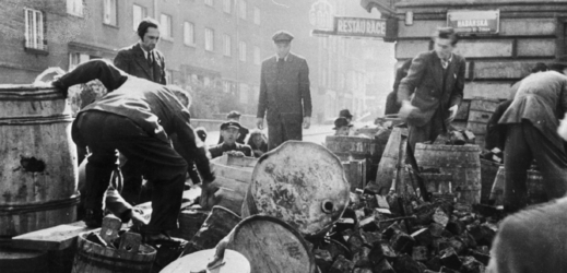 Pražské povstání probíhalo od 5. do 9. května 1945.